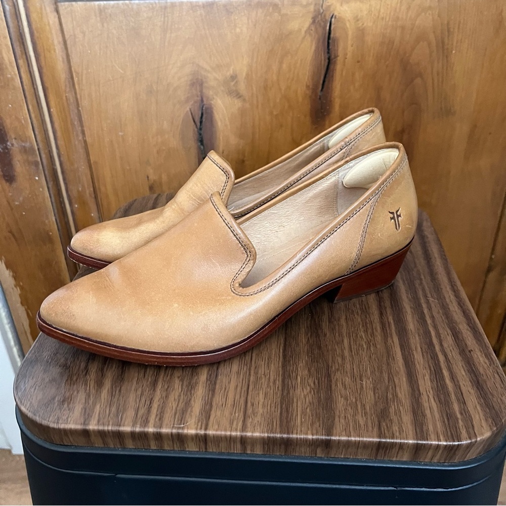 Frye Reese Venetian Loafers Cement Tan